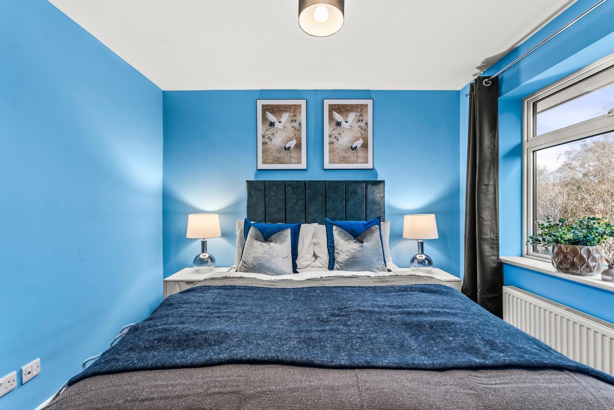 Elegant Retreat In Cheltenham - Garden & Parking Included Eksteriør bilde