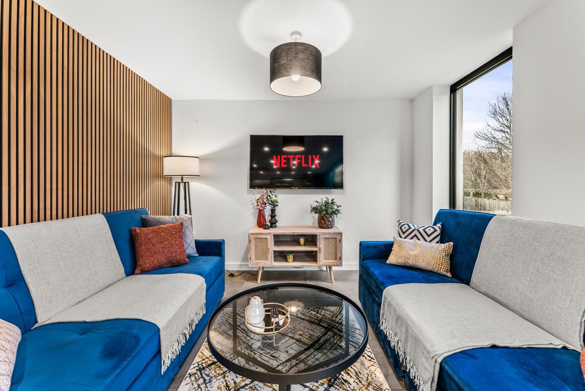 Elegant Retreat In Cheltenham - Garden & Parking Included Eksteriør bilde