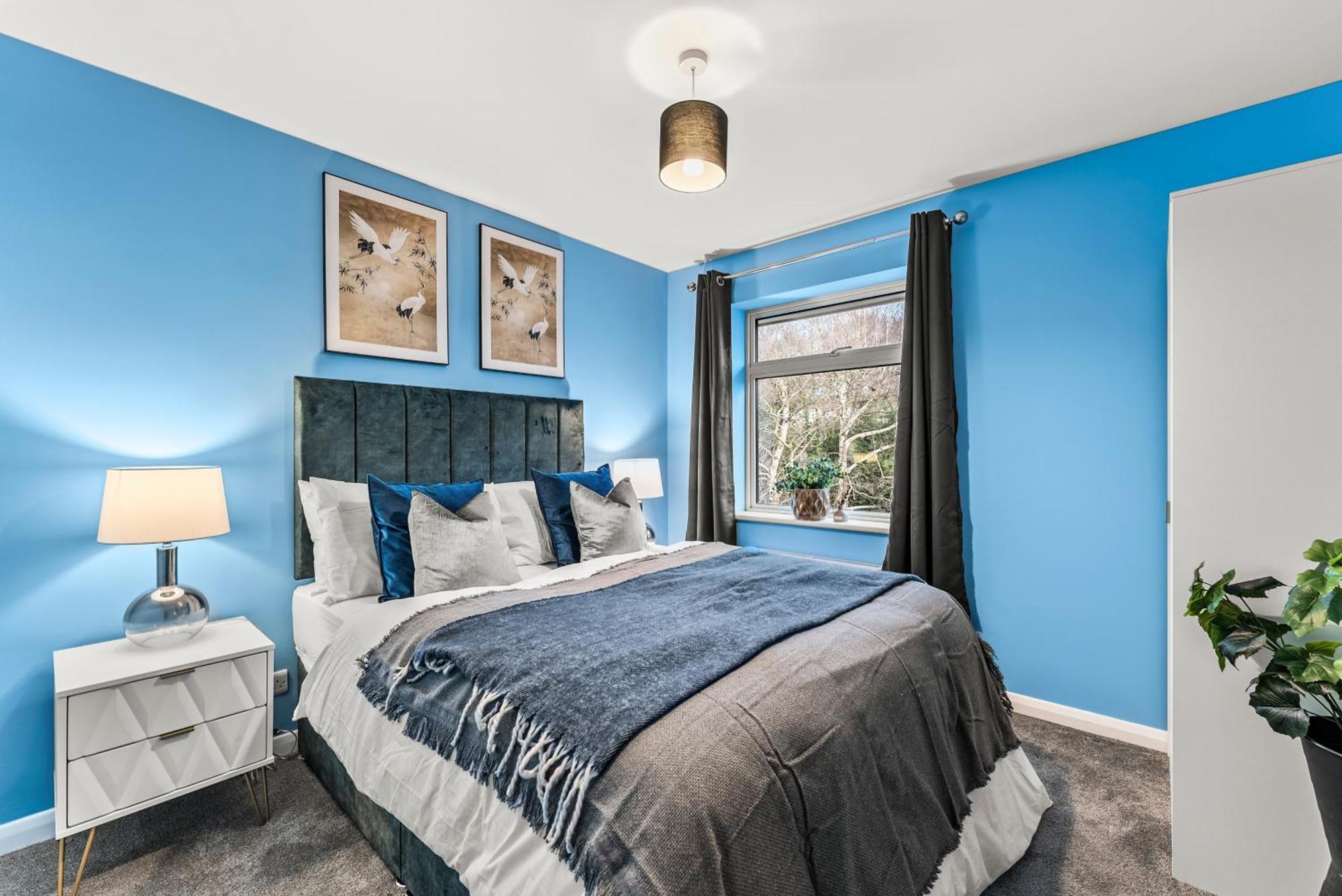 Elegant Retreat In Cheltenham - Garden & Parking Included Eksteriør bilde