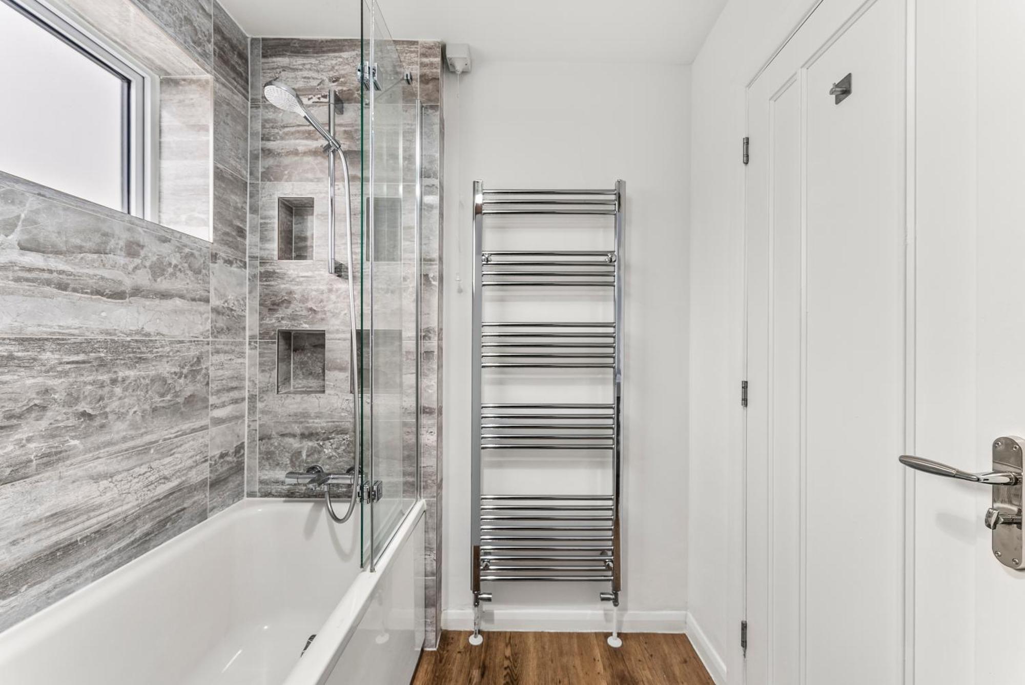 Elegant Retreat In Cheltenham - Garden & Parking Included Eksteriør bilde